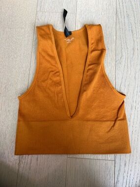 Women's Ribbed Deep V Crop Tank - Burnt Orange